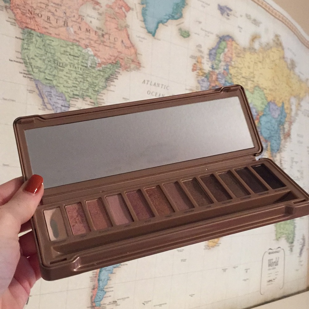 Naked 3 Pallete